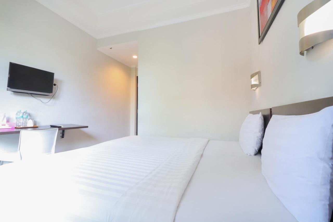 Urbanview Hotel Grand Malabar Bandung Esterno foto