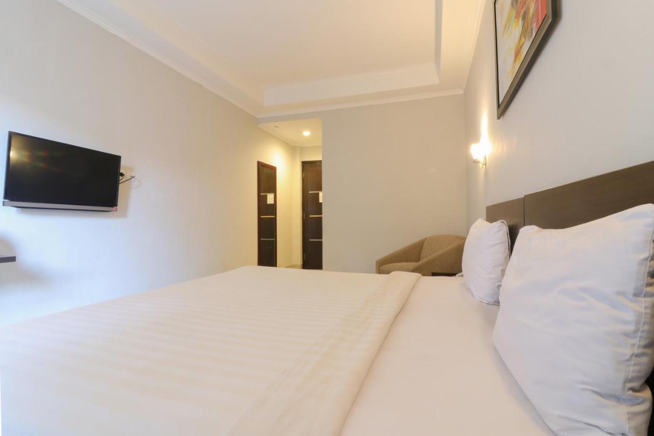Urbanview Hotel Grand Malabar Bandung Esterno foto