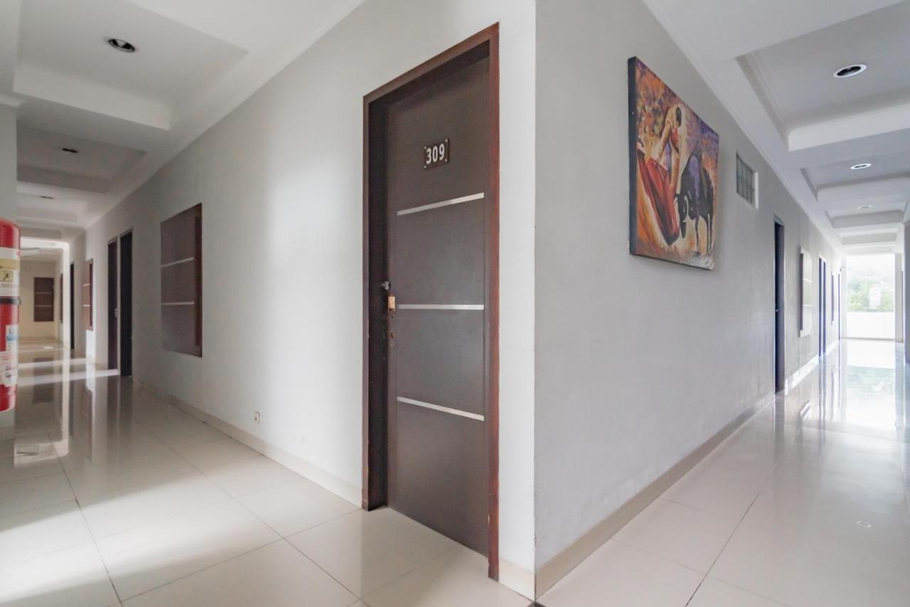 Urbanview Hotel Grand Malabar Bandung Esterno foto