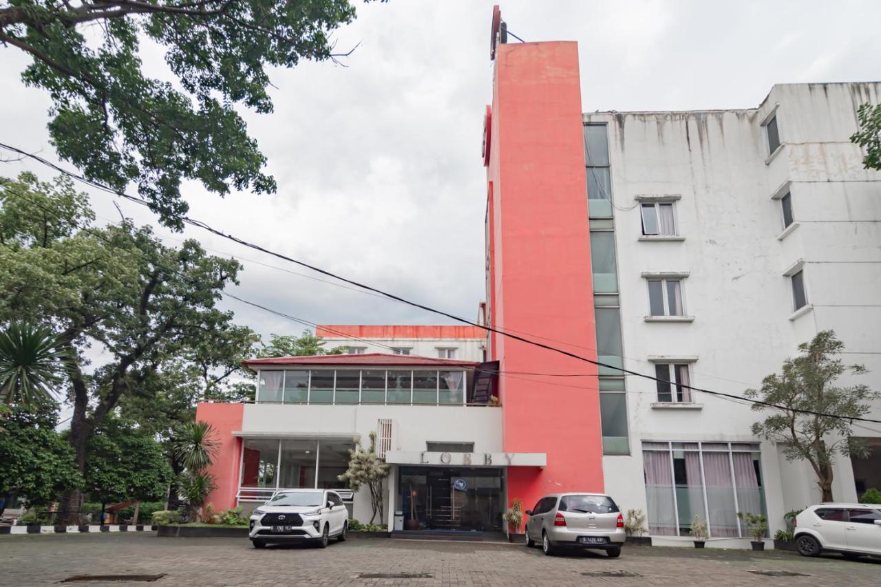Urbanview Hotel Grand Malabar Bandung Esterno foto