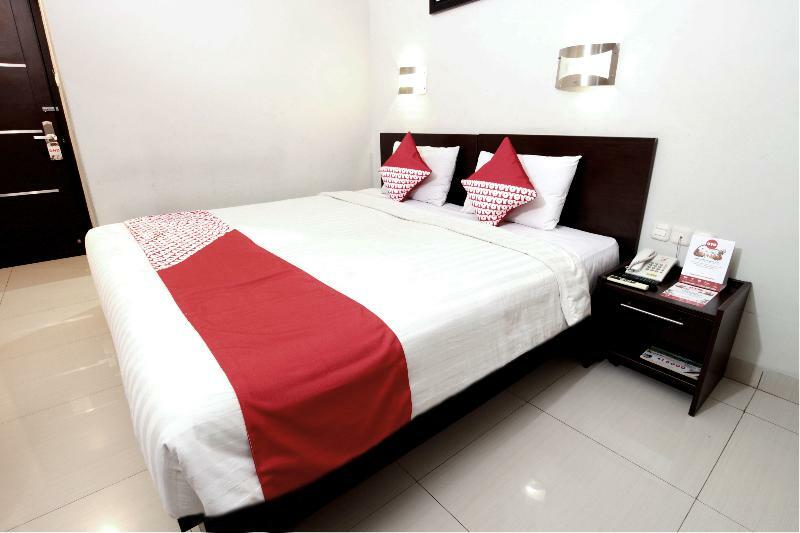 Urbanview Hotel Grand Malabar Bandung Esterno foto