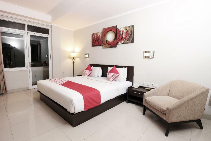 Urbanview Hotel Grand Malabar Bandung Esterno foto